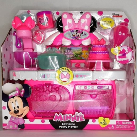 'DISNEY'S 'BOWTASTIC PASTRY PLAYSET' MUSIC & LIGHTS MINNIE'S BAKING 15-PIECE SET - Picture 3 of 14